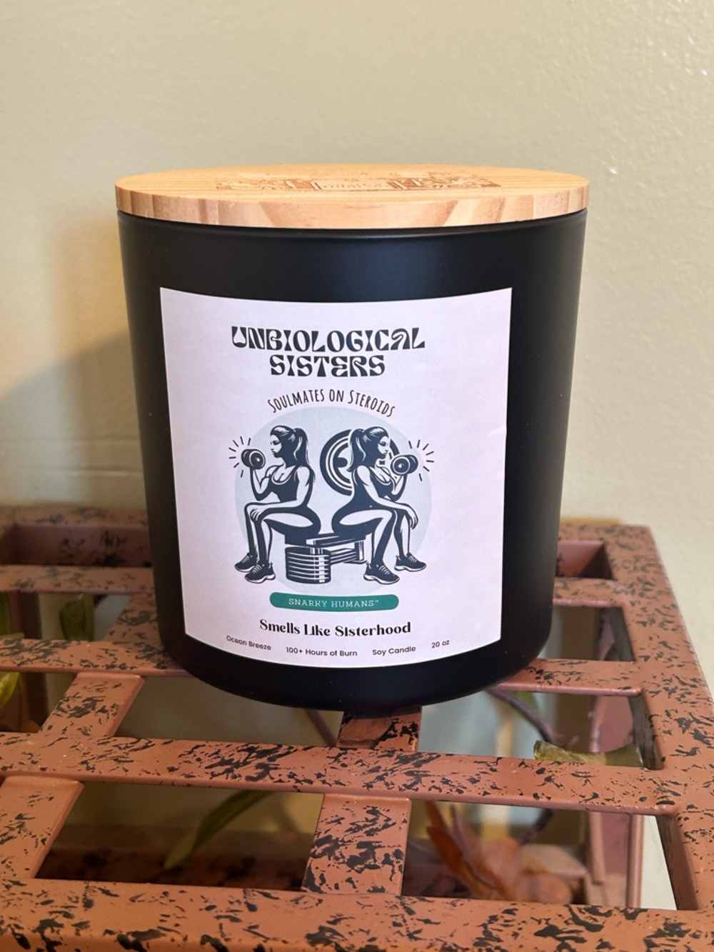 Unbiological Sisters Soy Candle 20 Oz. Ocean Breeze Scent Smells Like Sisterhood - Picture 1 of 4